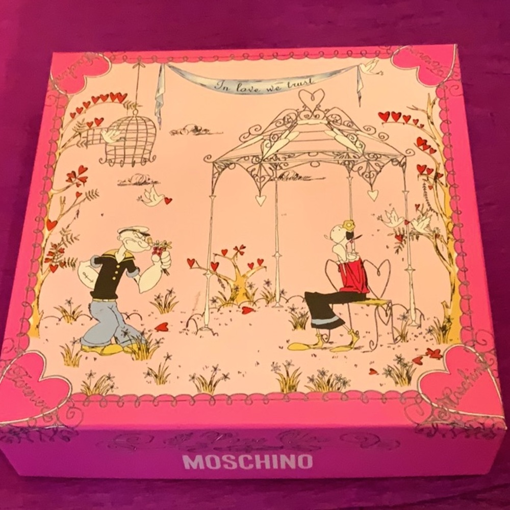 Moschino box
